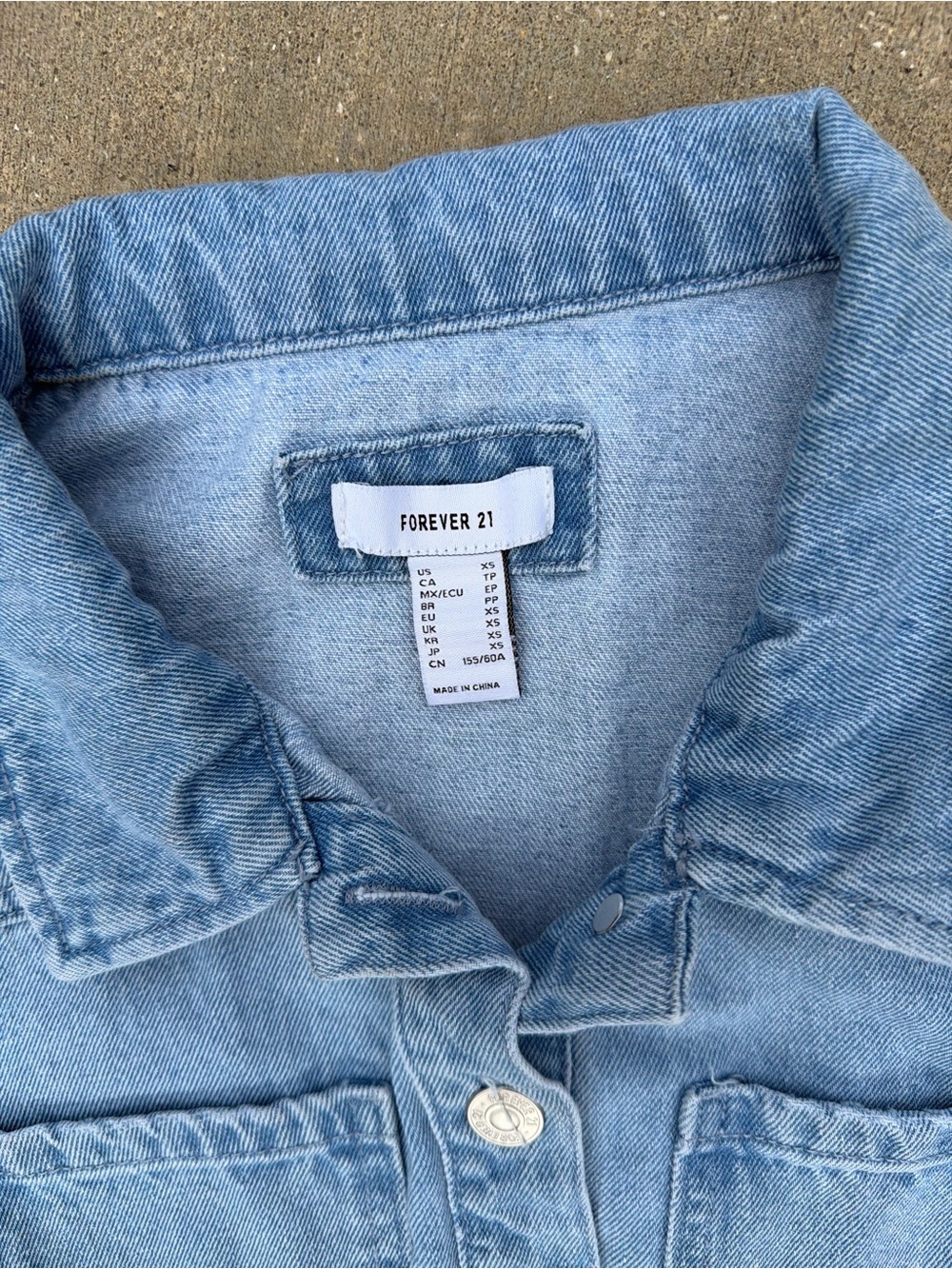 Forever 21 Light Blue Wide-Leg Button Front Short Sleeve Denim Jumpsuit Y2K XS - Picture 5 of 14